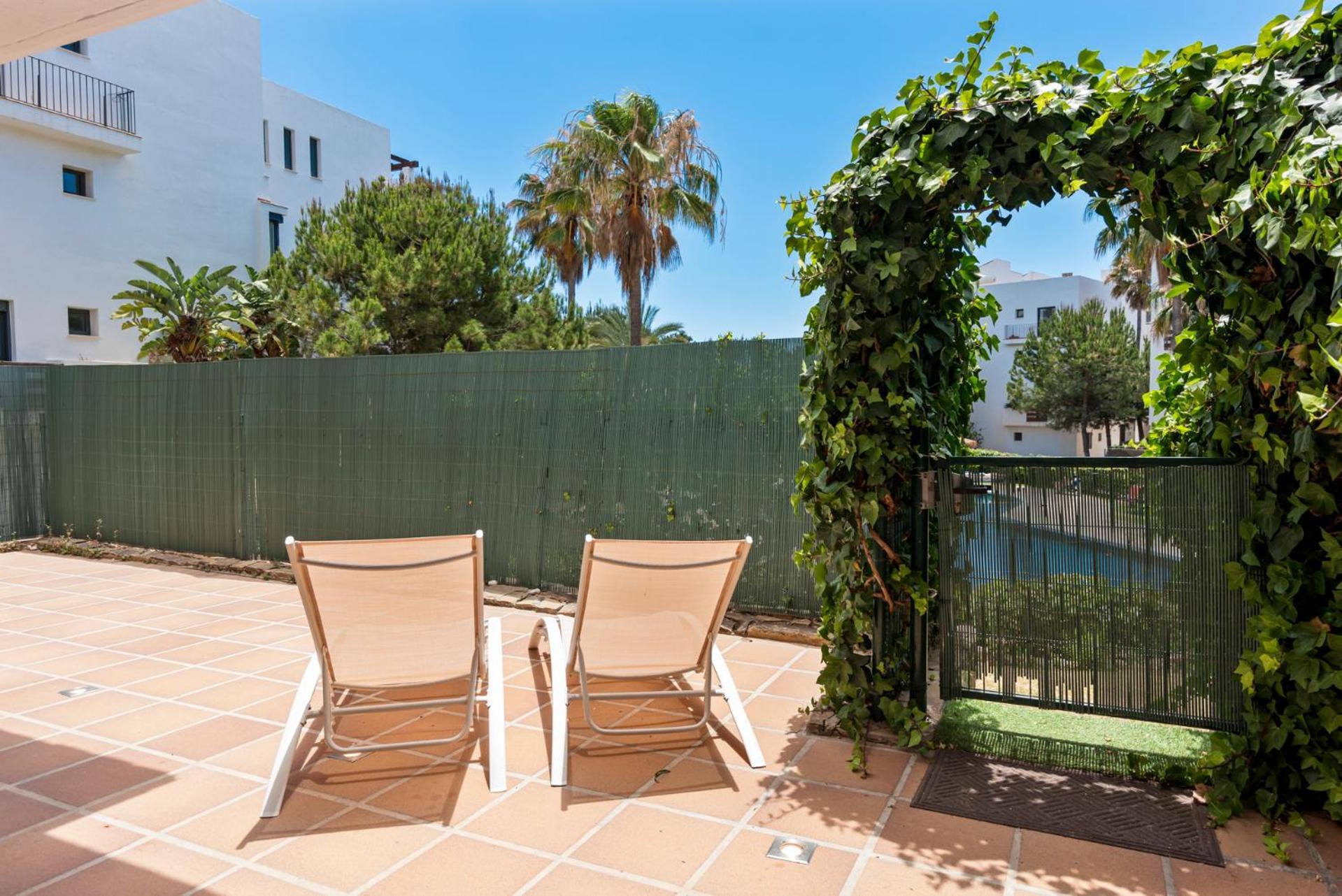 Alamar Poolfront Garden Apartment By Costarentals - Ref 46 Ла-Кала-де-Михас Экстерьер фото